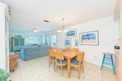 Anna Maria Island Bay Watch Bungalow - image 18