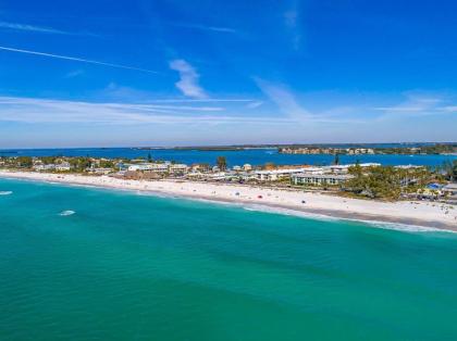 Anna Maria Island Bay Watch Bungalow - image 4