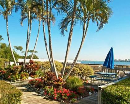 Lush Resort Condos Set On Stunning Anna Maria Island - image 2