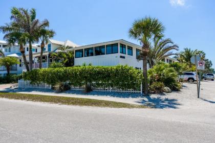 Bayside Bungalows by AMI Locals - image 15