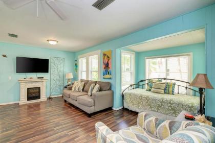 Cottage Haven-One Minute Walk To The Beach-Private Yards-Keyless Locks - image 18