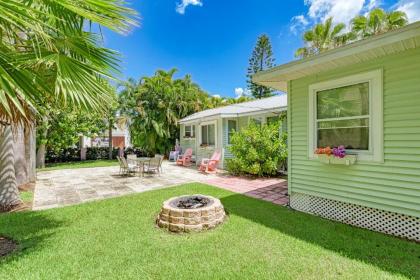 Cottage Haven-One Minute Walk To The Beach-Private Yards-Keyless Locks - image 8