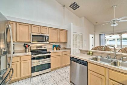 Quiet Retreat with Hot Tub - Near Beach and Golf! - image 9