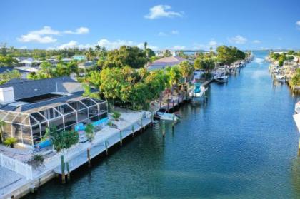 Coconut Terrace at Palma Sola Bay - image 4