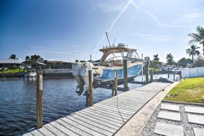 Coral Shores Waterfront Oasis with Private Dock - image 2