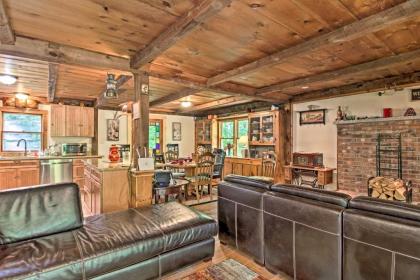 Rustic Bradford Cottage - 14 Miles to Sunapee Mtn! - image 12