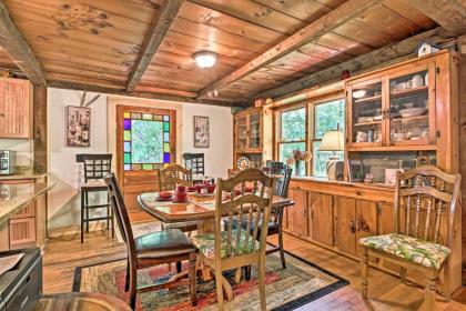 Rustic Bradford Cottage - 14 Miles to Sunapee Mtn! - image 13