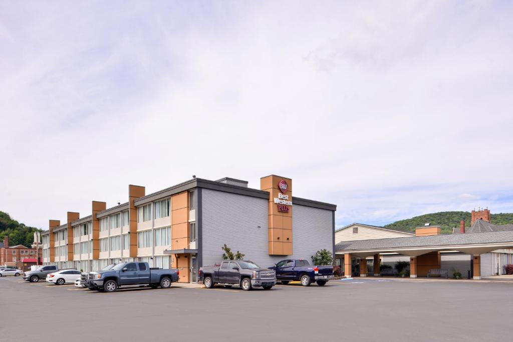 Best Western Plus Bradford Inn - main image