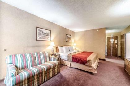 Econo Lodge - image 2