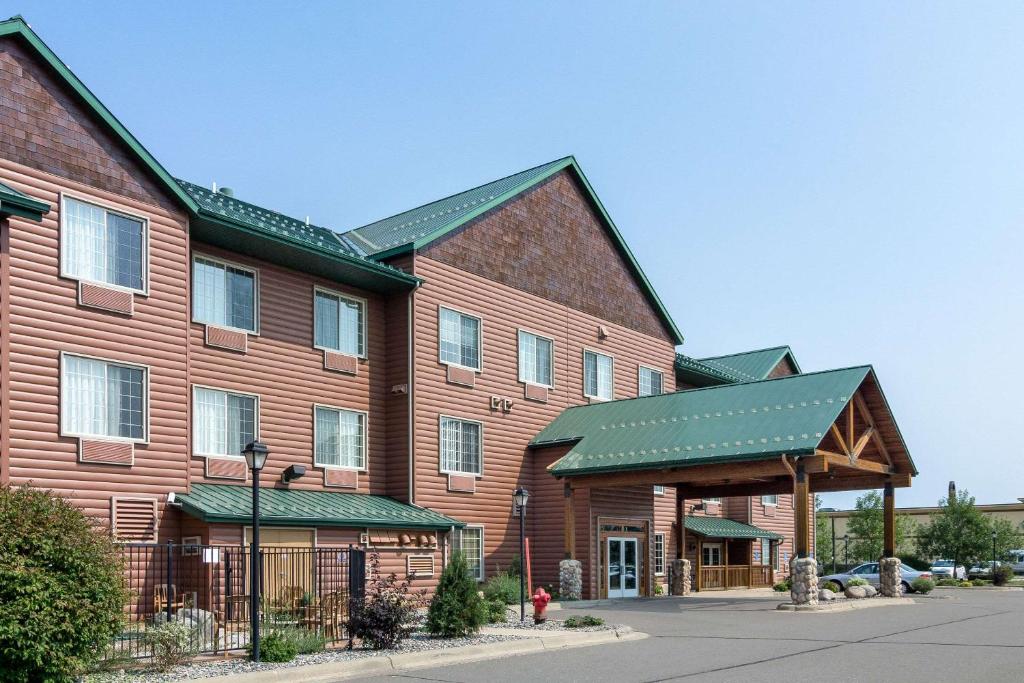 Comfort Suites Rapid River Lodge - image 7