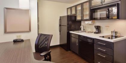 Sonesta Simply Suites Boston Braintree - image 9