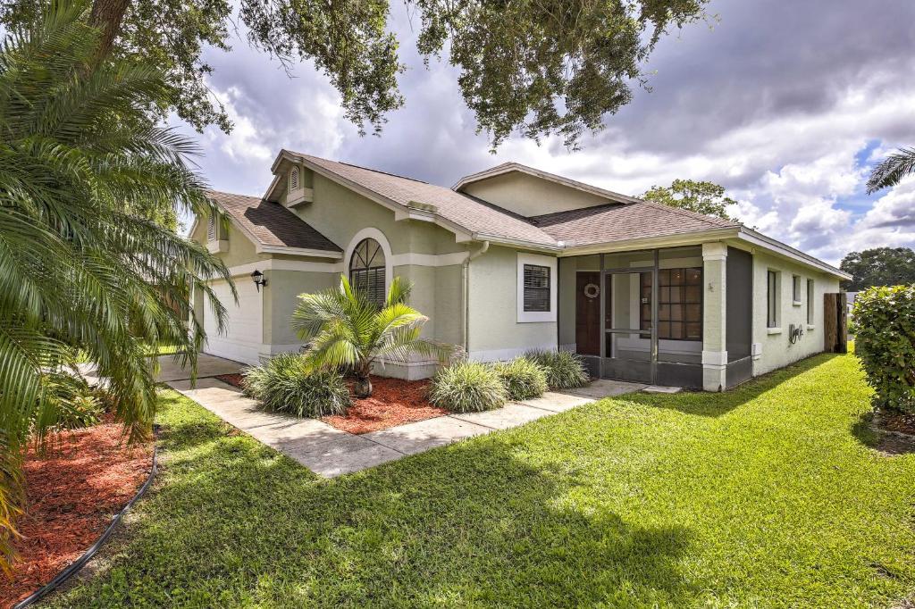 Lakefront Brandon Home with Patio and Screened Lanai! - main image