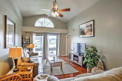 Lakefront Brandon Home with Patio and Screened Lanai! - image 4