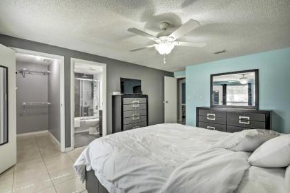 Modern Brandon Escape Near Downtown Tampa Bay - image 12