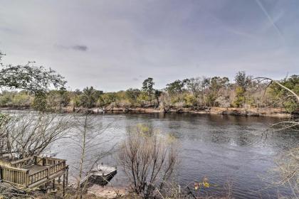 Quaint Florida Home with Dock on Suwannee River - image 7