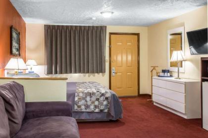 Rodeway Inn & Suites Branford - Guilford - image 10