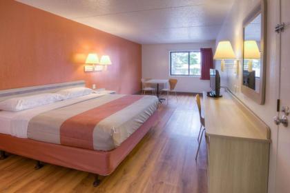 Motel 6-Branford CT - New Haven - image 12