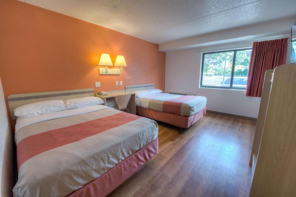 Motel 6-Branford CT - New Haven - image 4