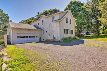 Pet-Friendly Branford Home - 10Min Walk to Beach! - image 3