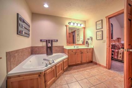 Cozy Branson West Cabin with Resort-Style Amenities! - image 12