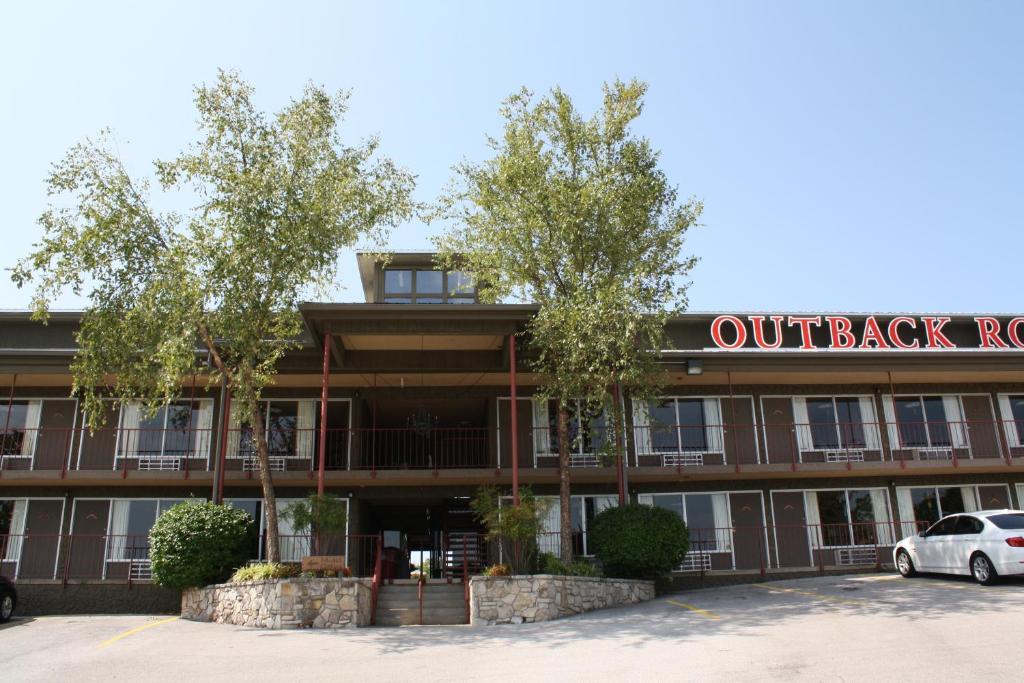 Outback Roadhouse Motel & Suites Branson - main image