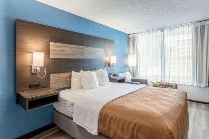 Quality Inn Branson On the Strip - image 3