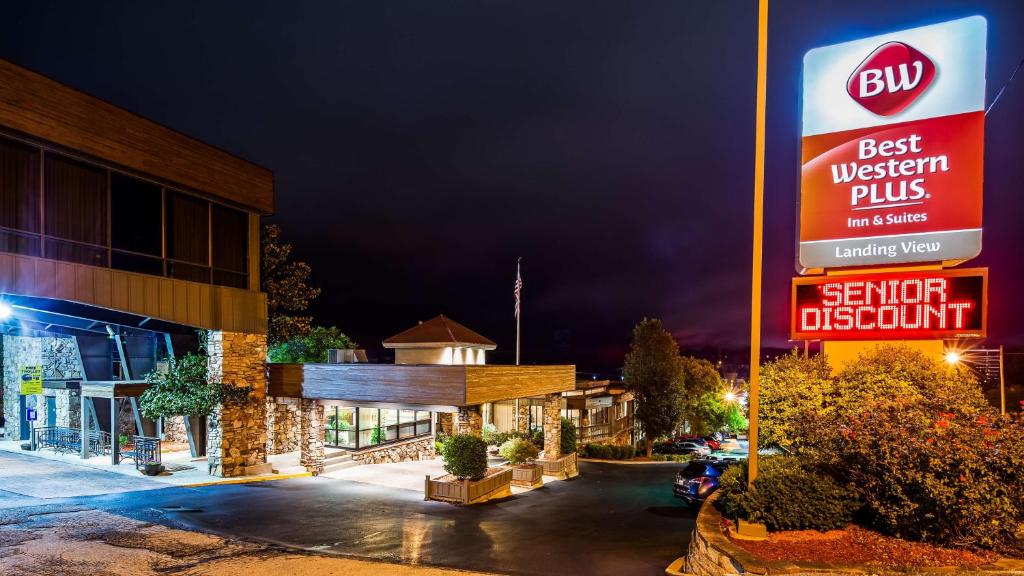 Best Western Plus Landing View Inn & Suites - main image