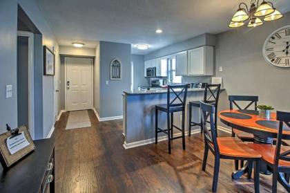 Cozy Pointe Royale Condo Mins to Table Rock Lake! - image 5