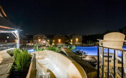 WaterMill Cove Resort Lakefront Luxury Lodge 2mi to Silver Dollar City HUGE POOL Dock - image 11