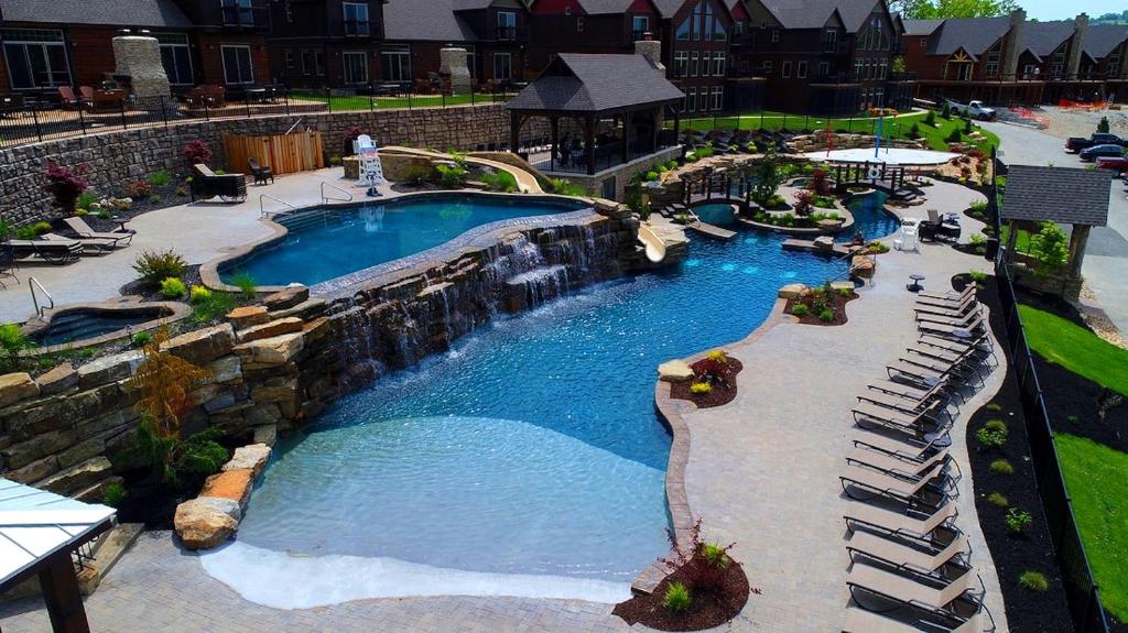 WaterMill Cove Resort LUXURY Lakefront Lodge 2mi to Silver Dollar City HUGE POOL - image 5