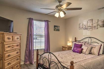 Cozy Condo with Pool 4 Mi to Silver Dollar City - image 18