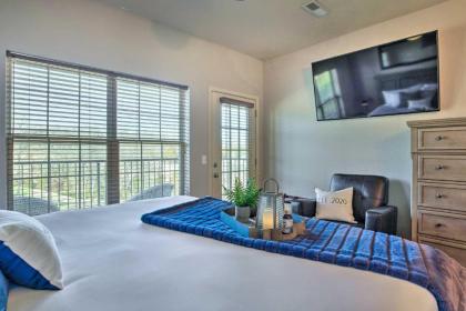 Cozy Resort Condo on Ledgestone Golf Course! - image 13