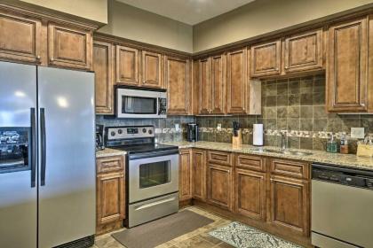 Upscale Family Retreat about 3 Mi to Downtown Branson! - image 10