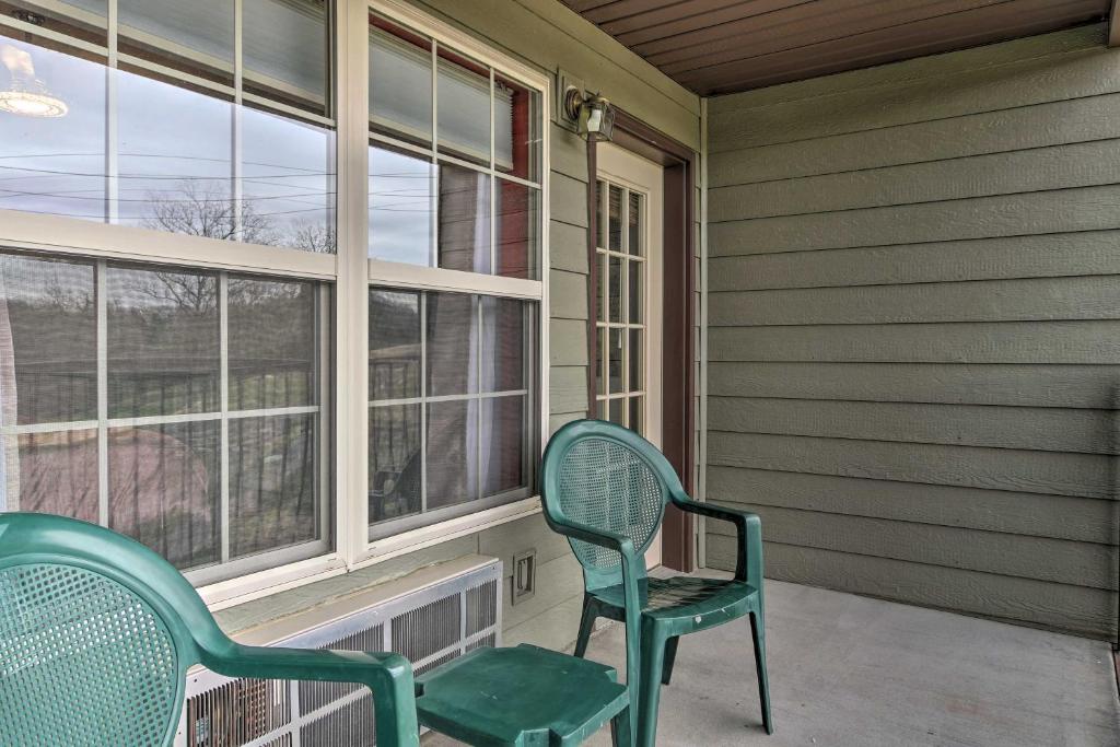 Ideally Situated Stone Bridge Studio Condo! - image 3