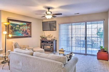 Walk In Branson Condo with Balcony and Outdoor Pool Branson Missouri