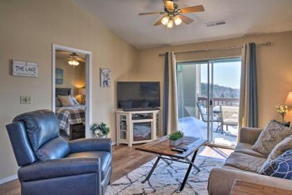 Modern Retreat with Deck and Mtn Views Near SDC! - image 9