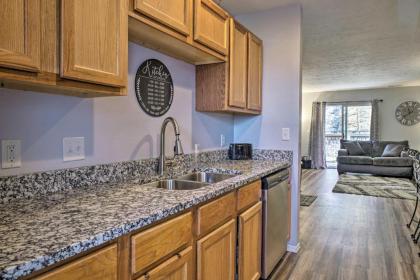 Condo with Pool Access about 3 Mi to Branson Strip! - image 14