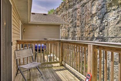 Condo with Pool Access about 3 Mi to Branson Strip! - image 8