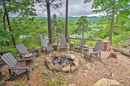 Airy Branson Retreat Hot Tub and Private Pool!