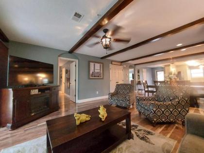 Solace Space at Foothills   CLOSE tO ALL OF BRANSON Luxury Comfort Branson