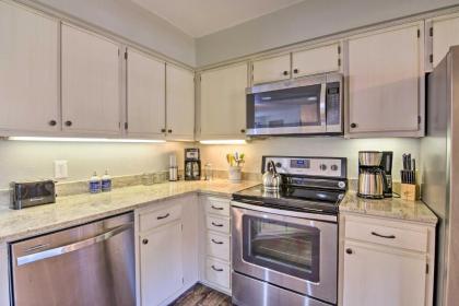 Family-Friendly Branson Condo with Lake Access! - image 12