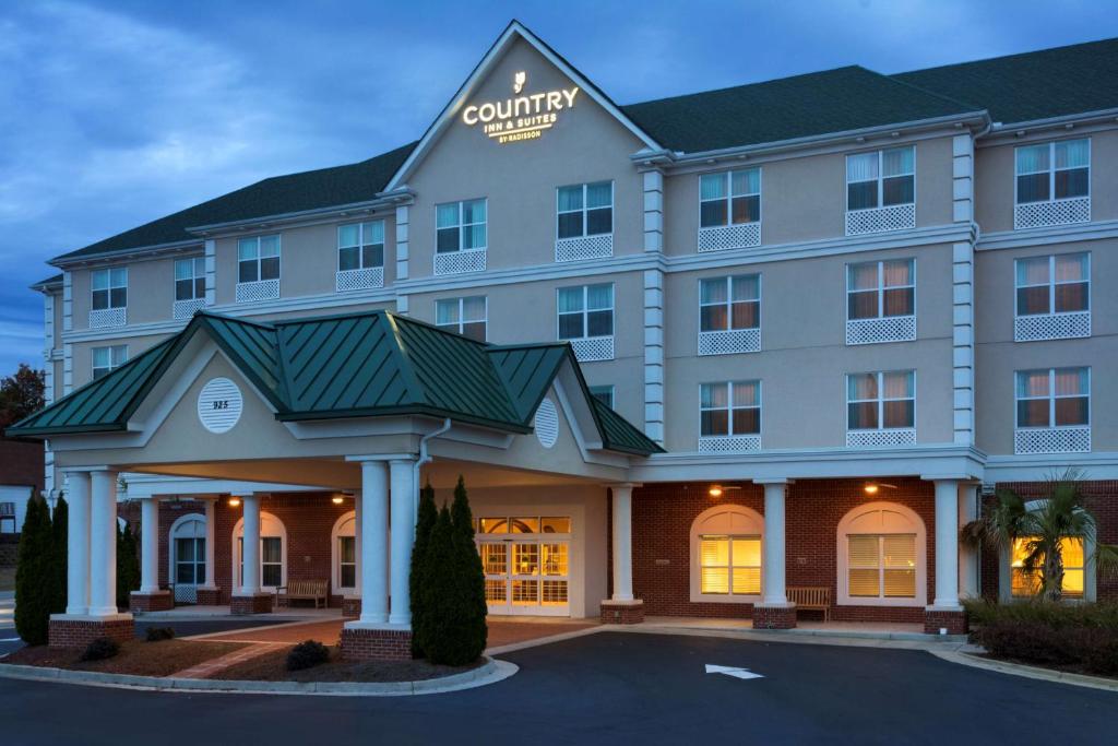 Country Inn & Suites by Radisson Braselton GA - main image