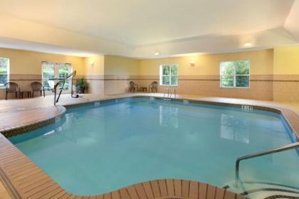 Country Inn & Suites by Radisson Braselton GA - image 9