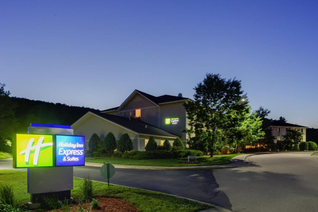 Holiday Inn Express Hotel & Suites Brattleboro an IHG Hotel - image 3