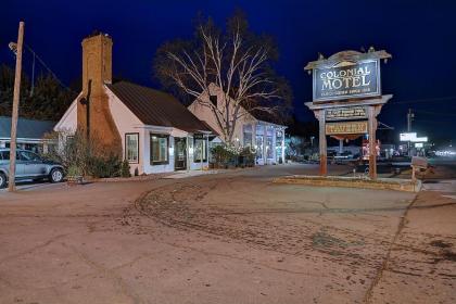 Colonial Motel and Spa - image 10