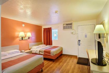 Motel 6-Brattleboro VT - image 15