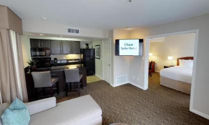 Chase Suites - image 11