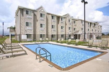 Microtel Inn & Suites By Wyndham Breaux Bridge - image 2