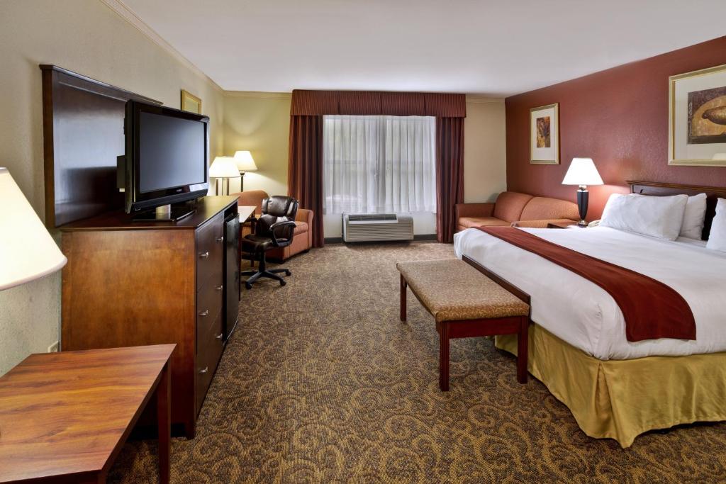 Holiday Inn Express Breaux Bridge an IHG Hotel - image 4