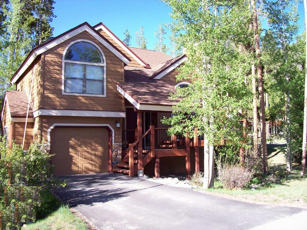 Breckenridge Mtn. Village #132 - Beautiful Private Home with Outdoor Hot Tub - main image